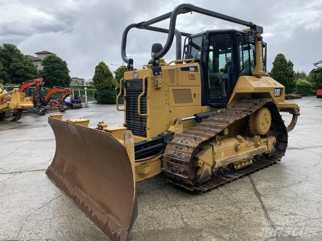 CAT D 6 N XL ブルドーザー