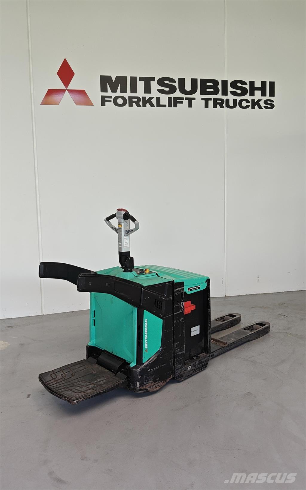 Mitsubishi PBV20N2 プラットホームトラック