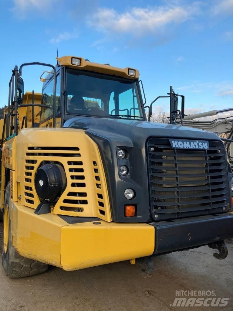 Komatsu HM 300-5E アーティキュレート式ダンプトラック