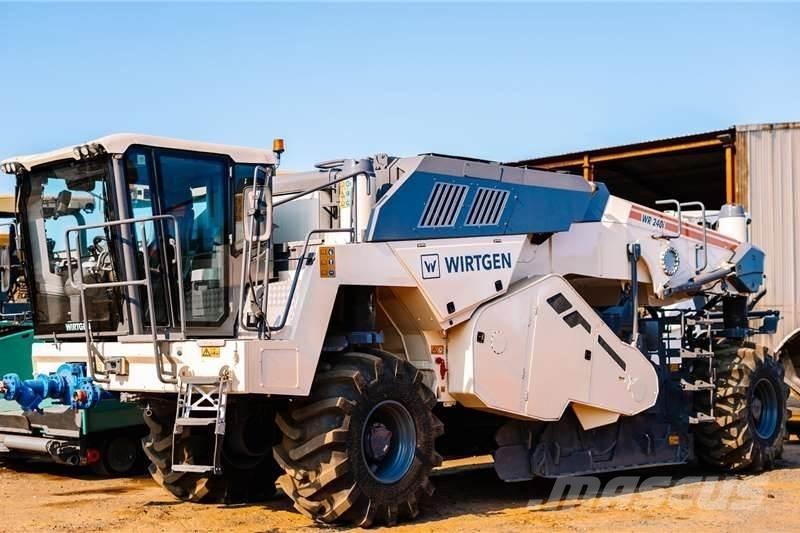 Wirtgen WR240 その他トラック