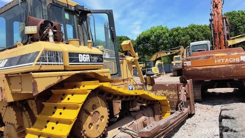CAT D 6 R ブルドーザー