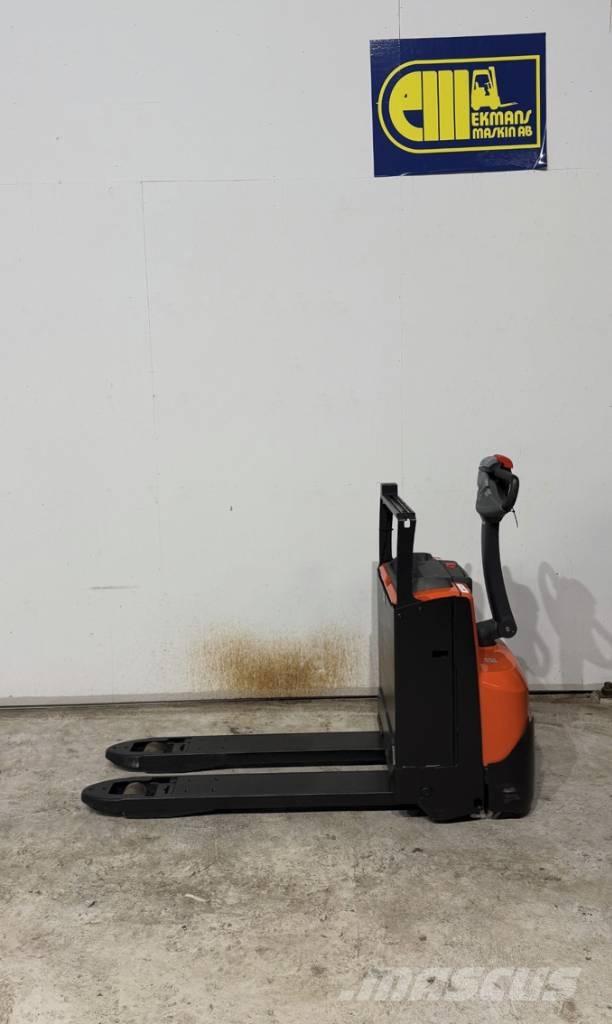 BT truck LWE 180 ローリフト