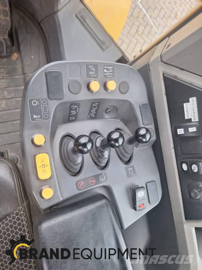 CAT 950M ホイールローダー・タイヤショベル