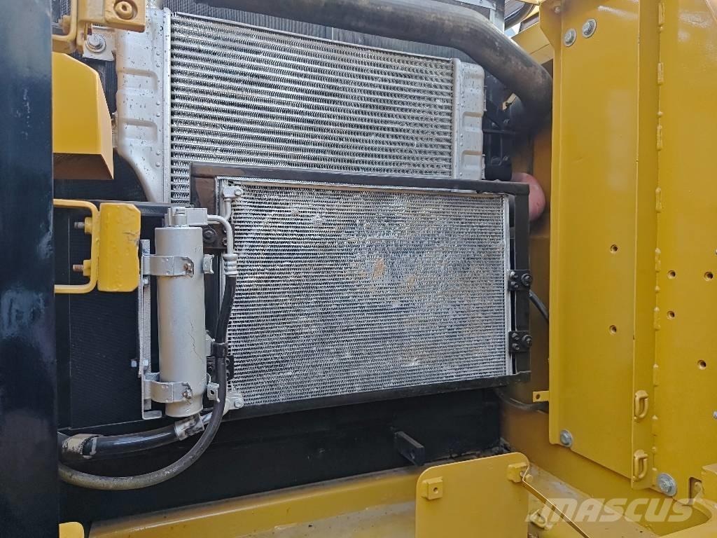 CAT 320 D 大型油圧ショベル12t以上（パワーショベル・ユンボ）