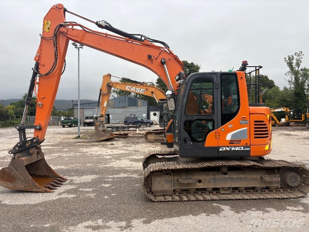 Doosan DX140LCR-5 大型油圧ショベル12t以上（パワーショベル・ユンボ）