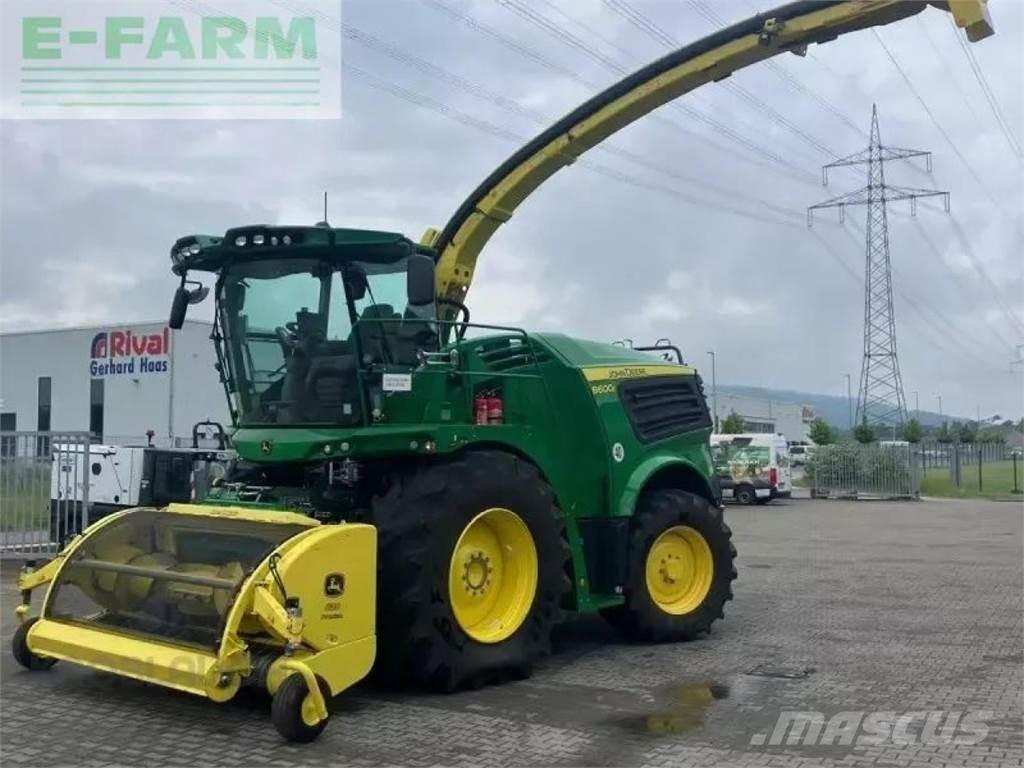 John Deere 8600i 自走式フォレージハーベスター