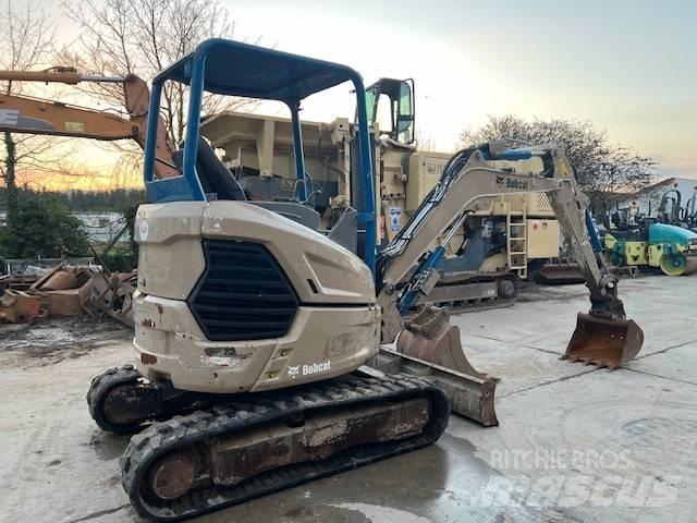 Bobcat E 27 ミニ油圧ショベル 7t以下（ミニユンボ・ミニディガー）