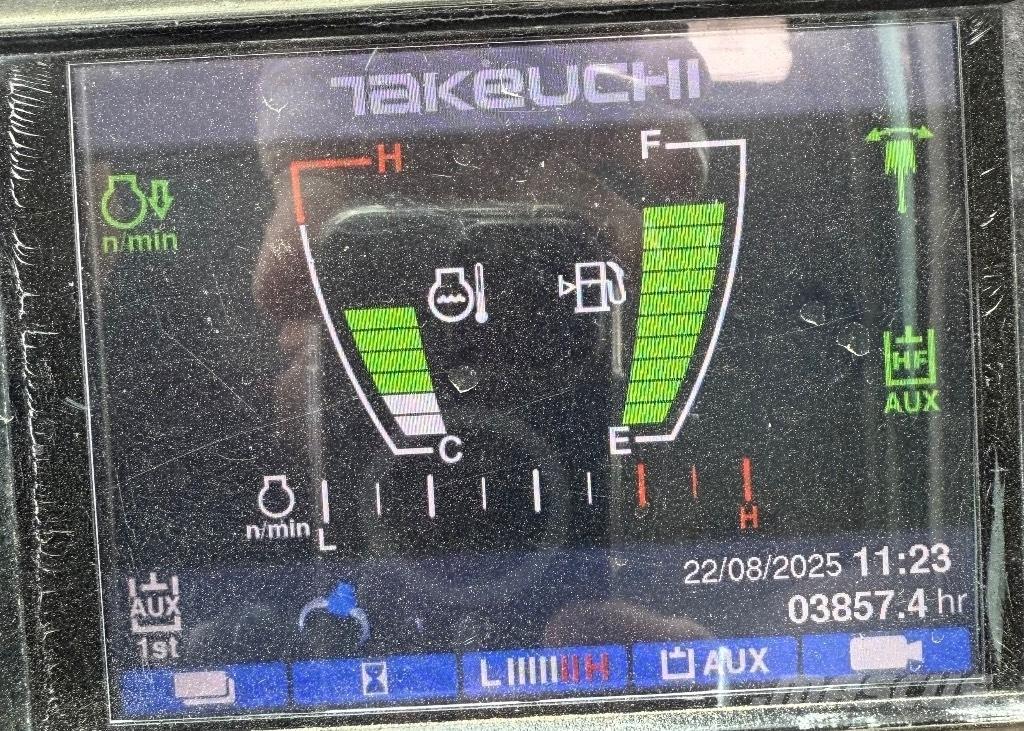 Takeuchi TB 290 中型油圧ショベル 7ｔ-12ｔ（ユンボ・パワーショベル・バックホー）