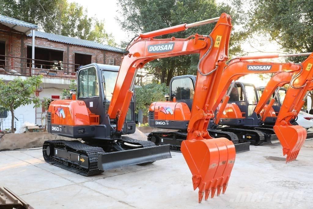 Doosan DH 60-7 ミニ油圧ショベル 7t以下（ミニユンボ・ミニディガー）