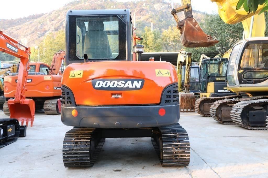 Doosan DH 60-7 ミニ油圧ショベル 7t以下（ミニユンボ・ミニディガー）