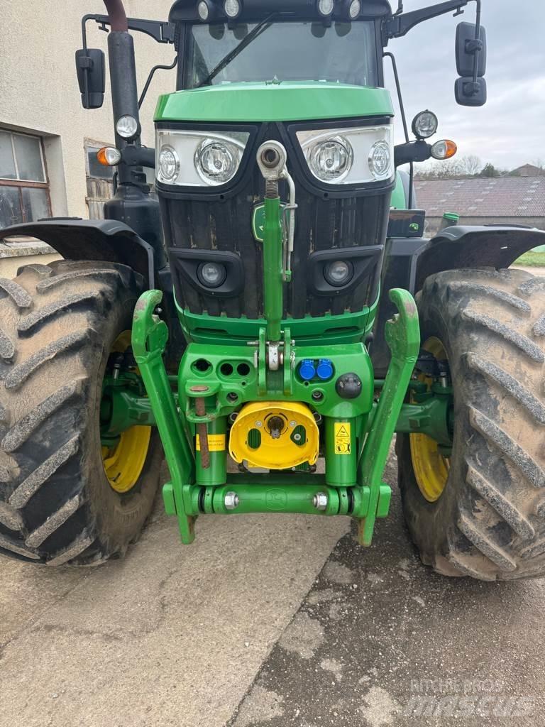 John Deere 6155M トラクター