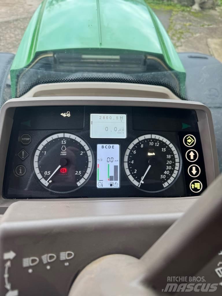 John Deere 6155M トラクター