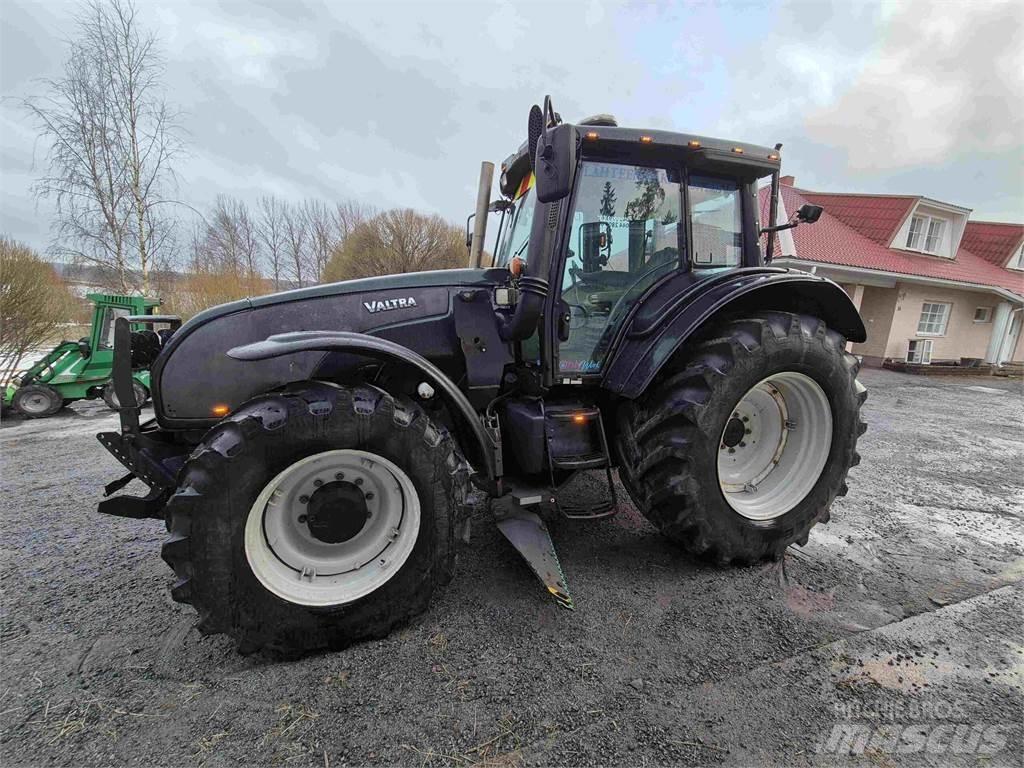Valtra T191LS トラクター