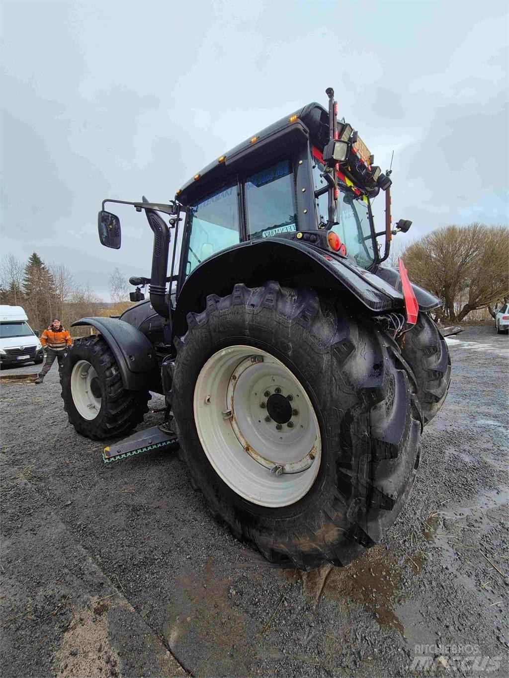 Valtra T191LS トラクター