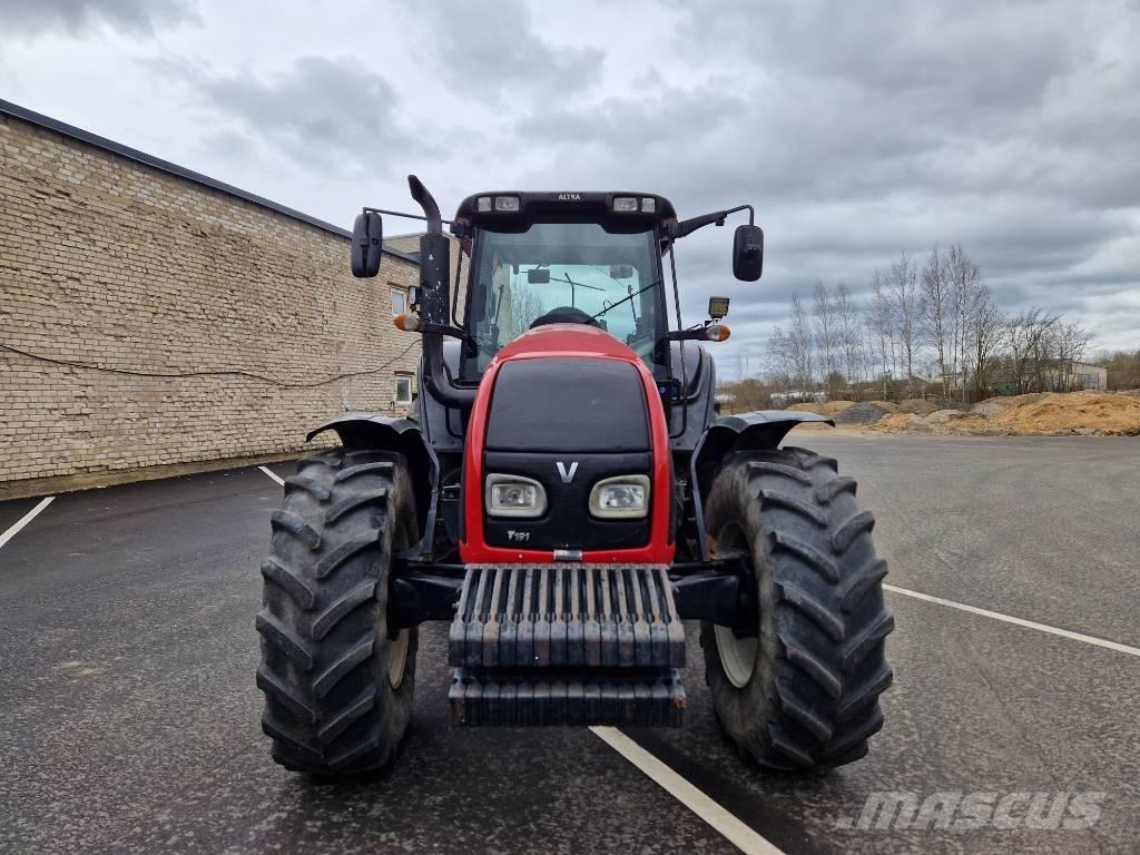 Valtra T 191 Advance トラクター