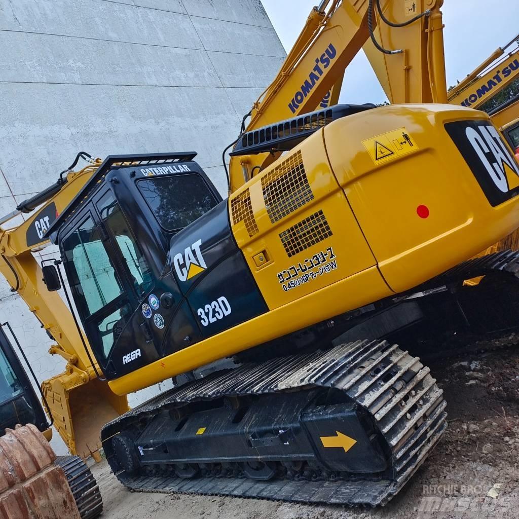 CAT 323 D 大型油圧ショベル12t以上（パワーショベル・ユンボ）