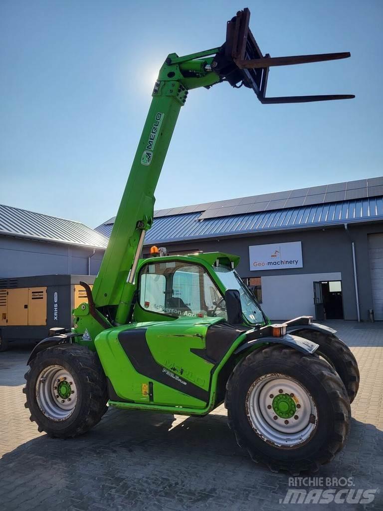 Merlo P32.6 PLUS 多目的ローダー