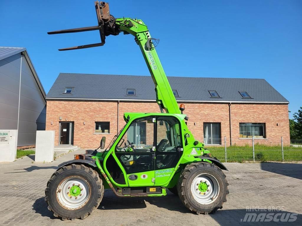 Merlo P32.6 PLUS 多目的ローダー