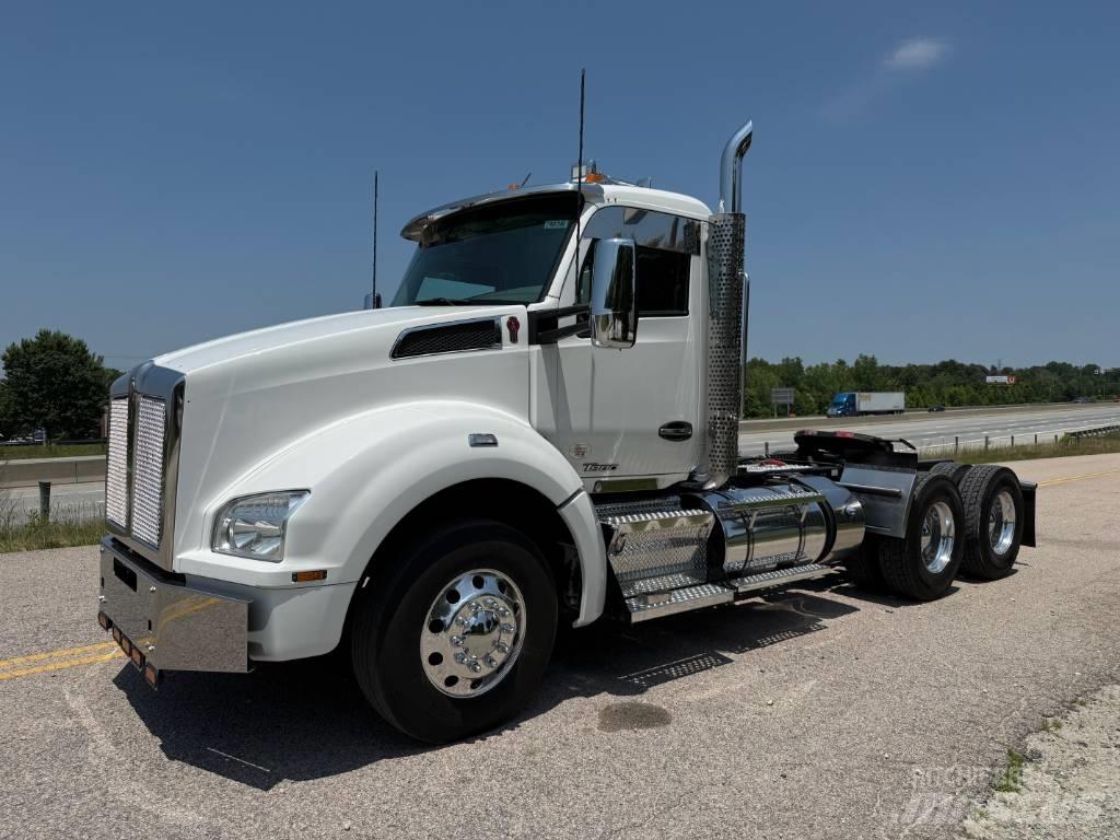 Kenworth T 880 中古トラクターヘッド | トレーラーヘッド