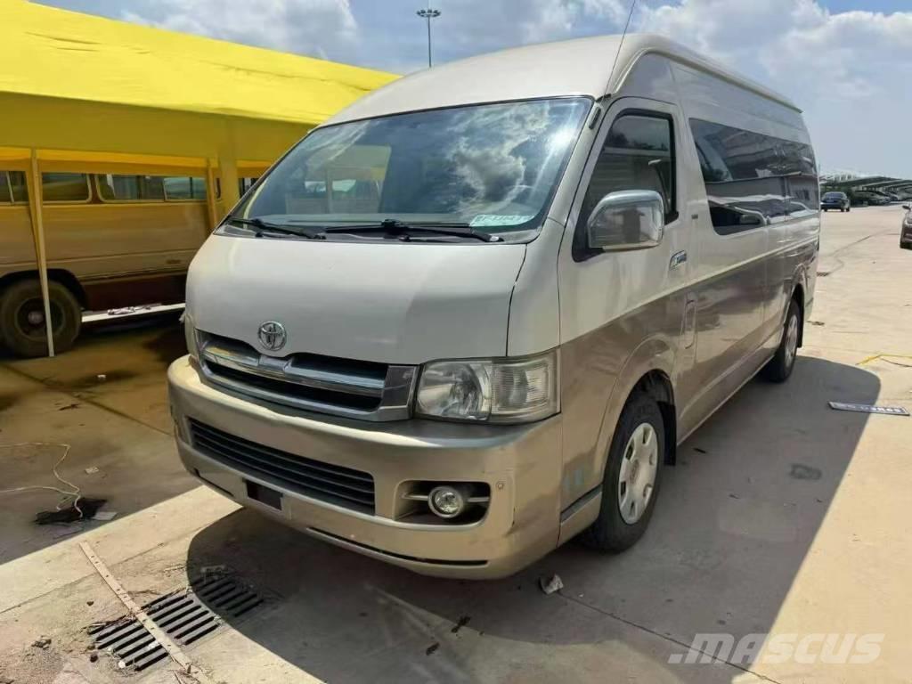 Toyota Hiace マイクロバス