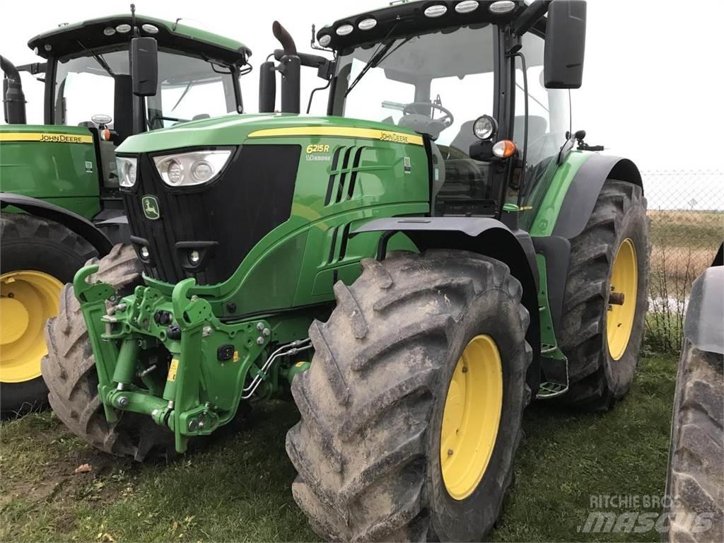 John Deere 6215R トラクター