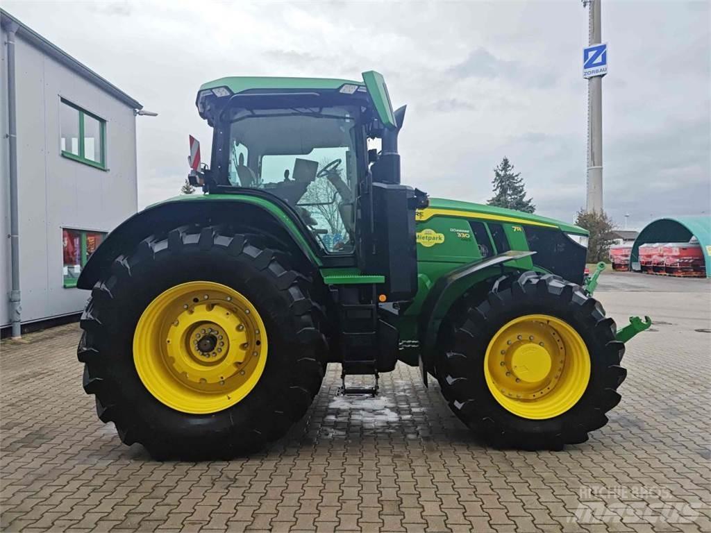 John Deere 7R 330 トラクター