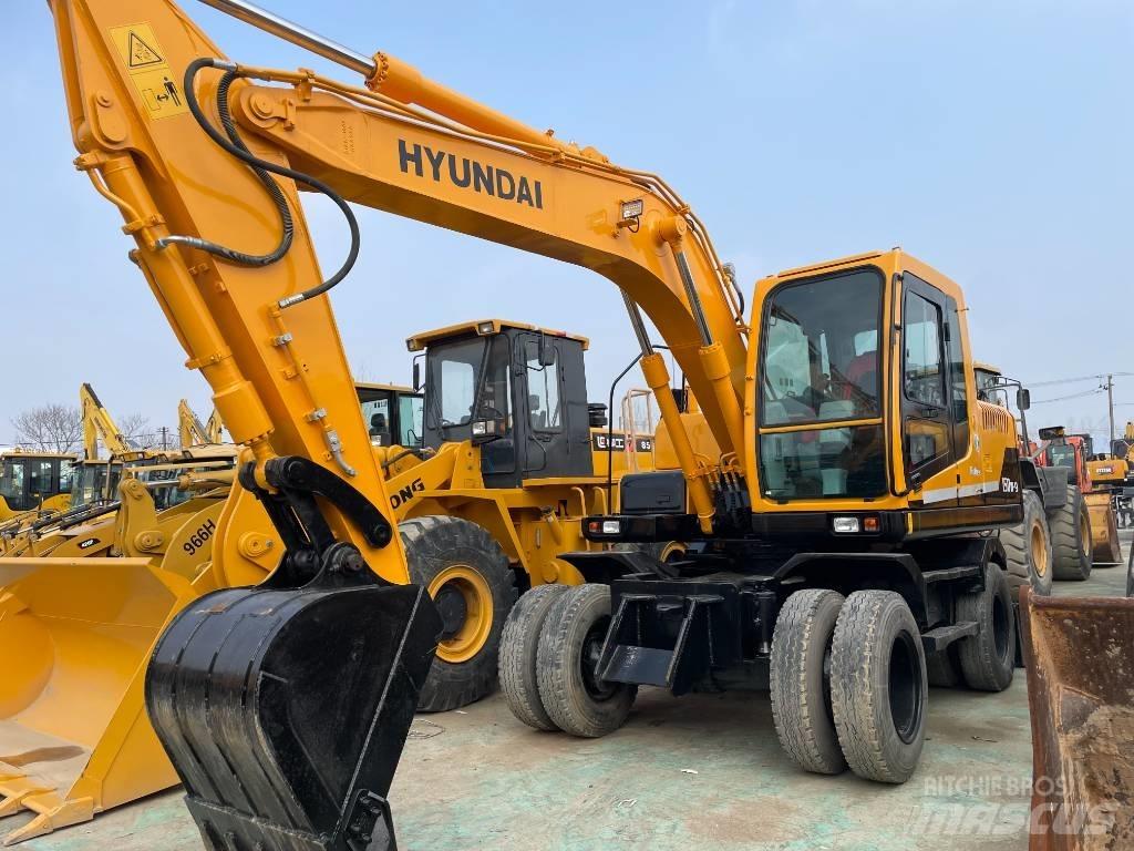 Hyundai R150W ホイール式油圧ショベル（パワーショベル・ユンボ・バックホー）