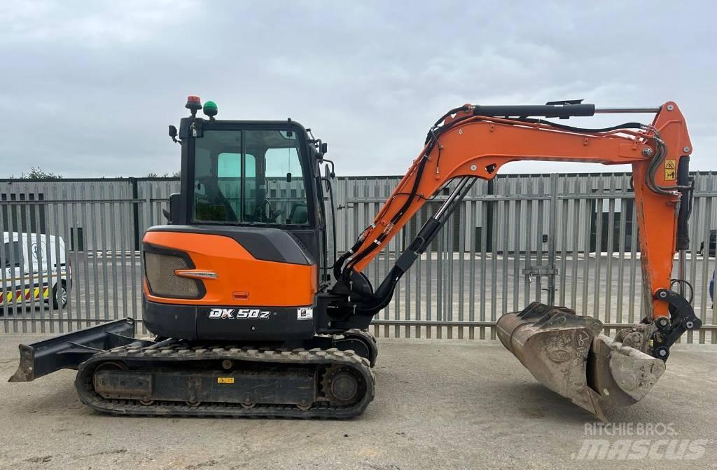 Doosan DX50Z-7 ミニ油圧ショベル 7t以下（ミニユンボ・ミニディガー）