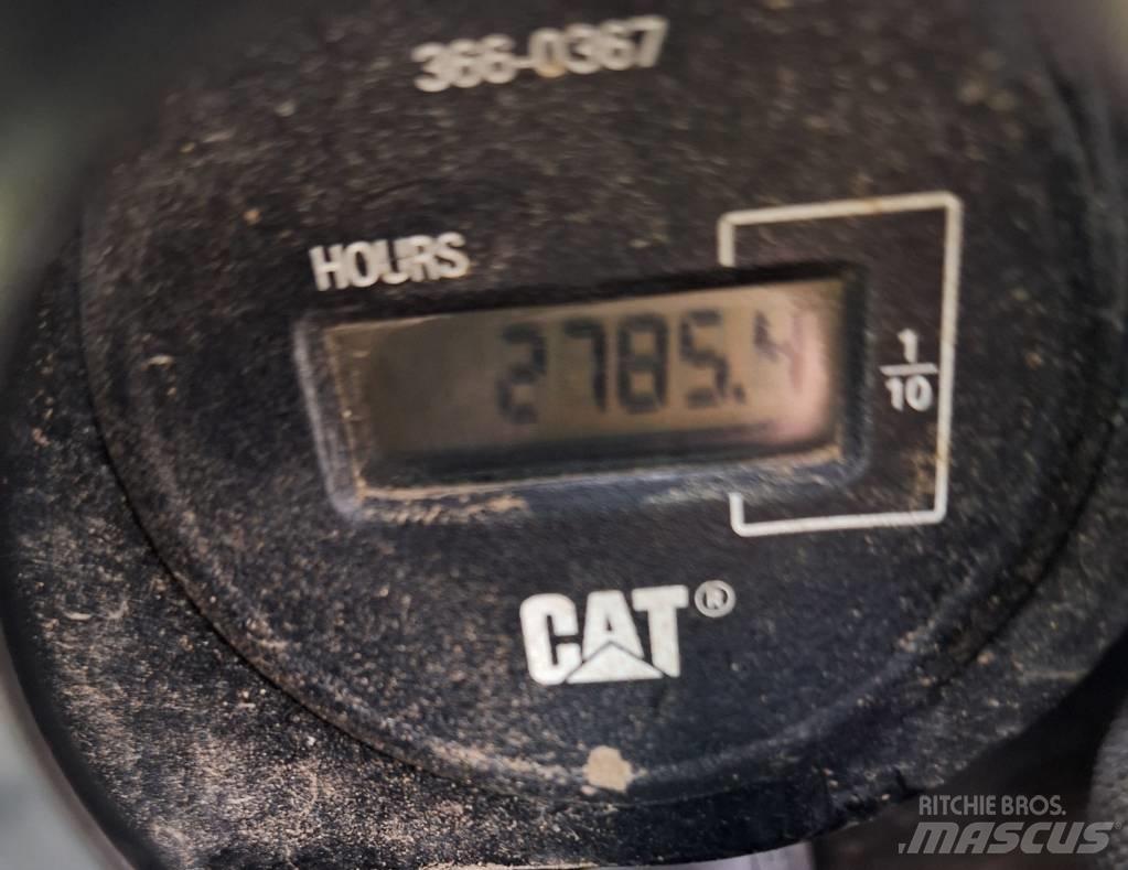 CAT 305 E2 + Powertilt ミニ油圧ショベル 7t以下（ミニユンボ・ミニディガー）