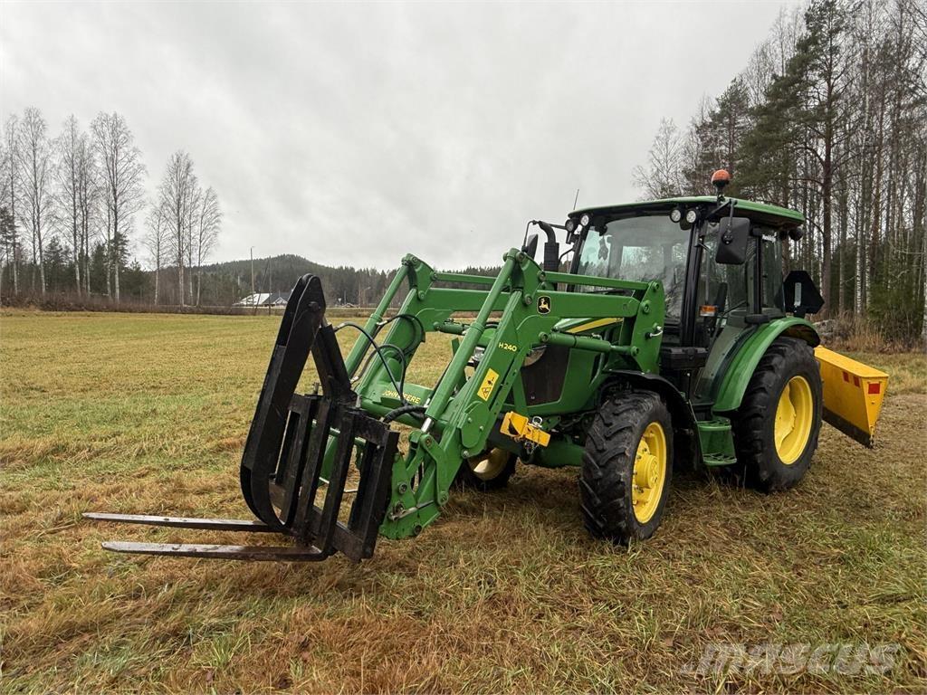 John Deere 5058E トラクター