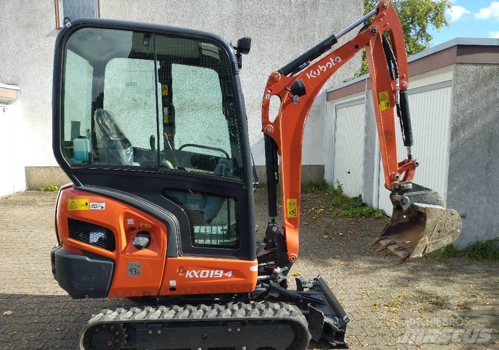 Kubota KX 019-4 ミニ油圧ショベル 7t以下（ミニユンボ・ミニディガー）