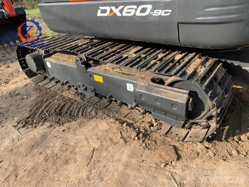 Doosan DX 60 ミニ油圧ショベル 7t以下（ミニユンボ・ミニディガー）