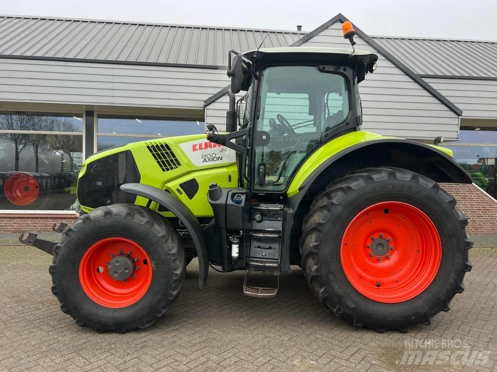 CLAAS Axion 800 Cis トラクター