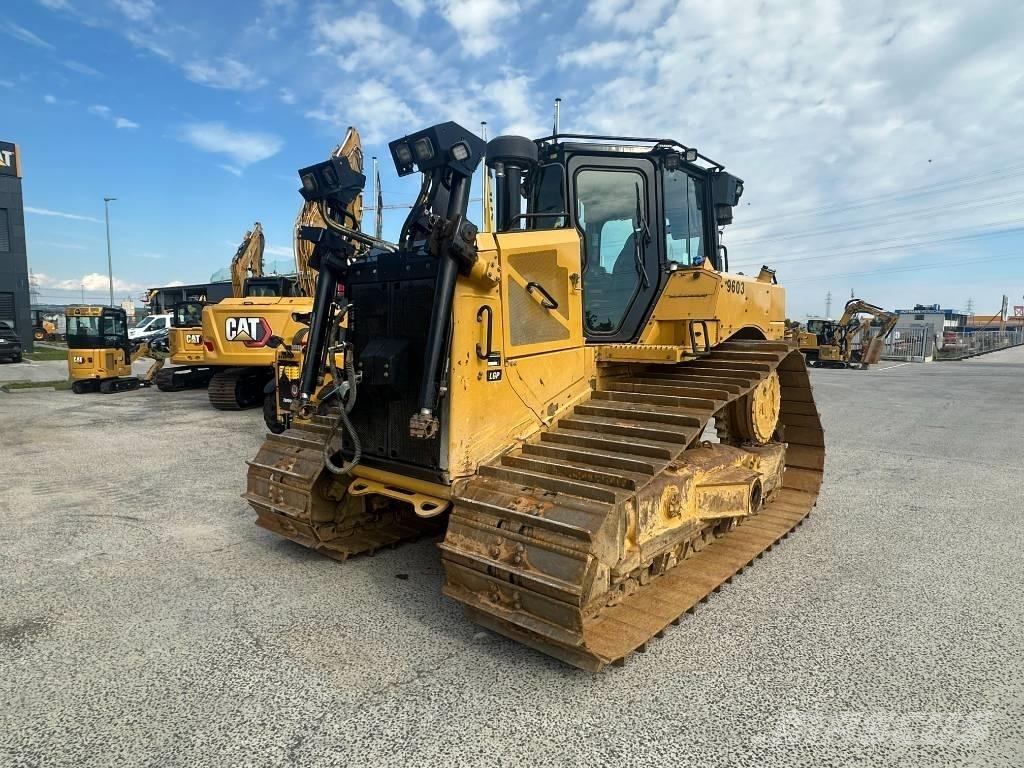 CAT D 6 XE ブルドーザー
