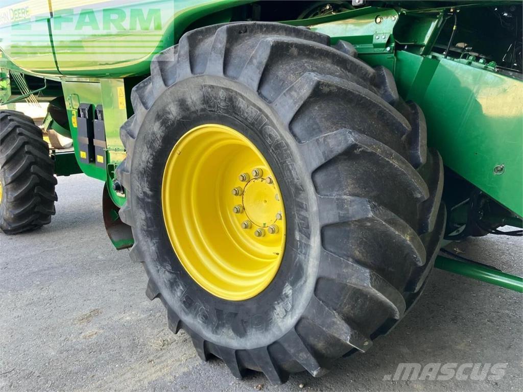 John Deere t560hm コンバイン