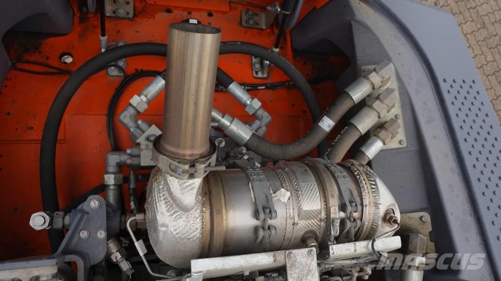 Hamm HP 180I タイヤローラ