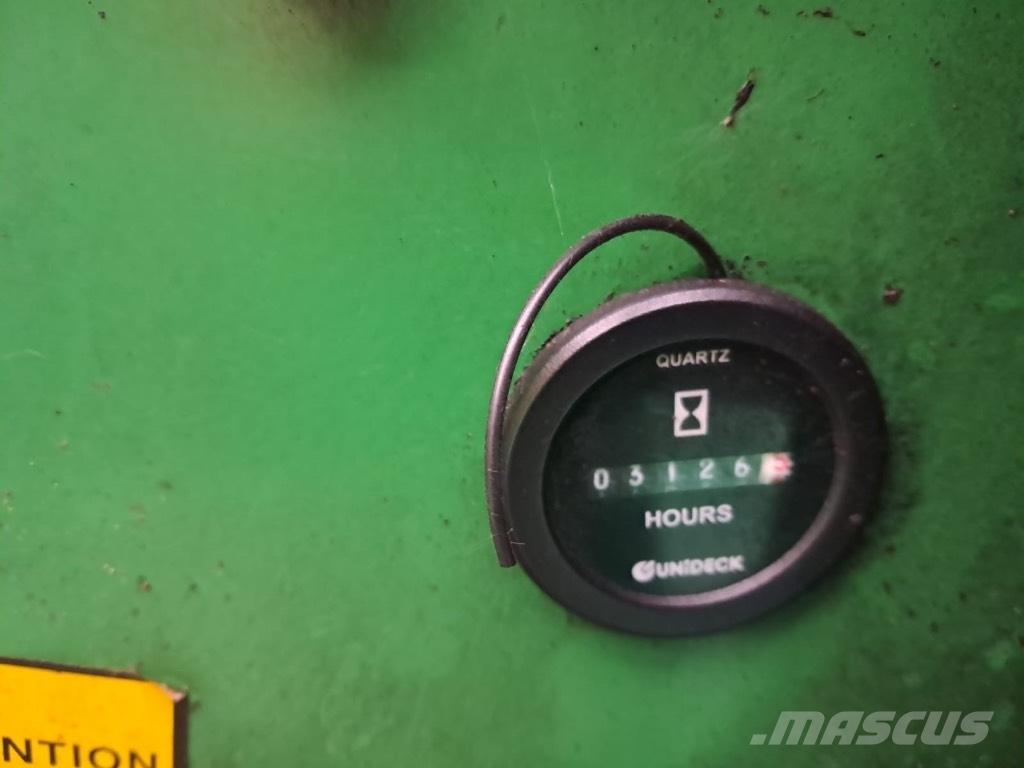 Avant 314 スキッドステアローダー