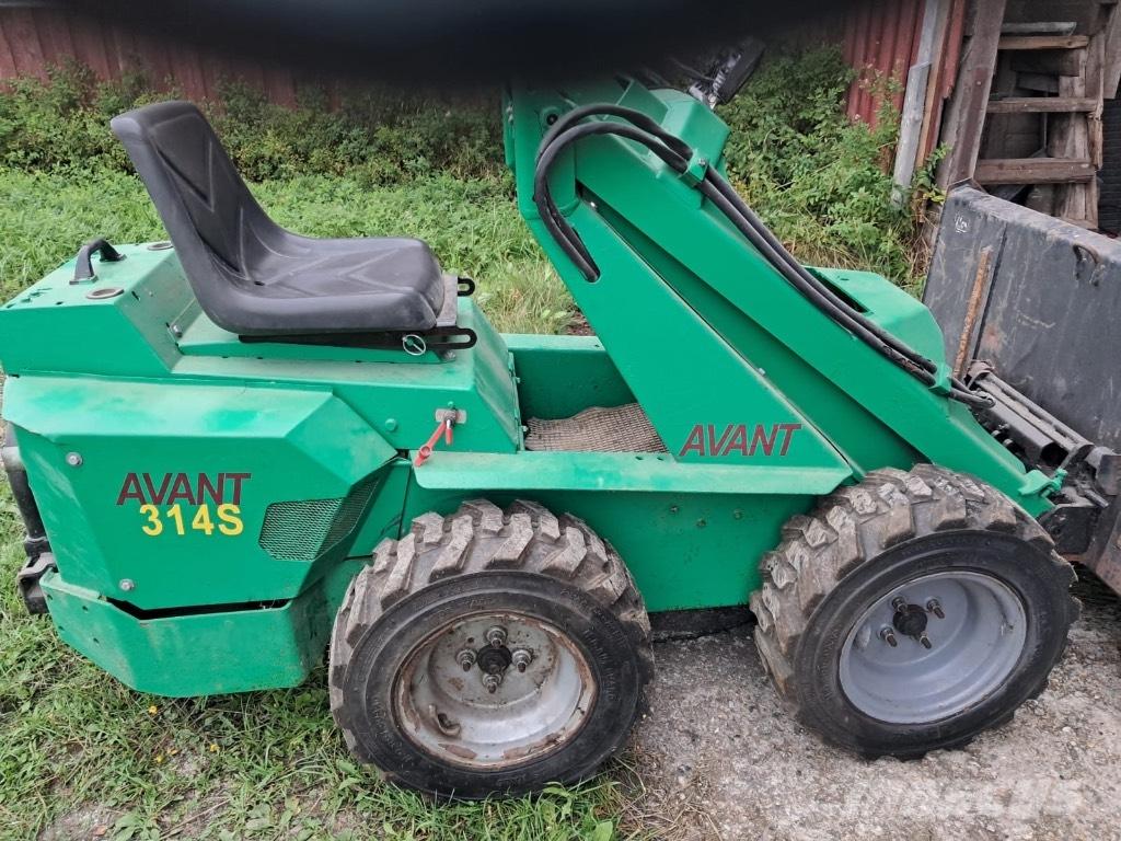 Avant 314 スキッドステアローダー