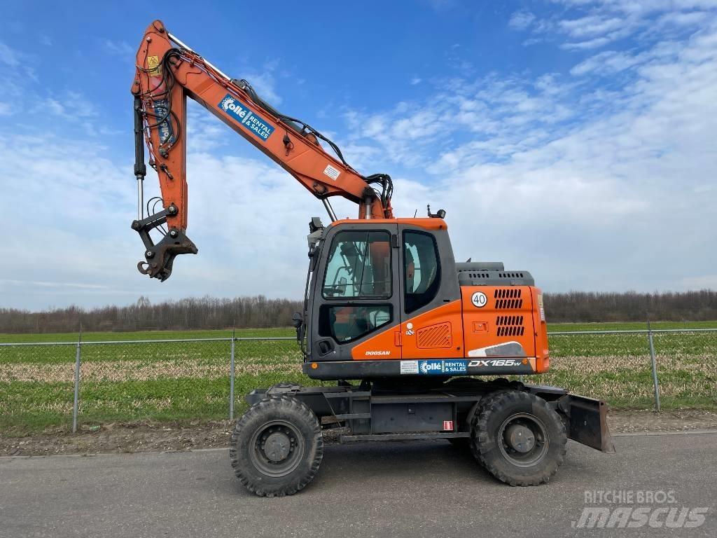 Doosan DX165W-5 ホイール式油圧ショベル（パワーショベル・ユンボ・バックホー）