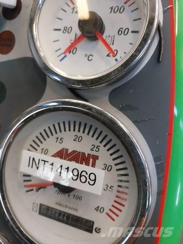 Avant 640 スキッドステアローダー