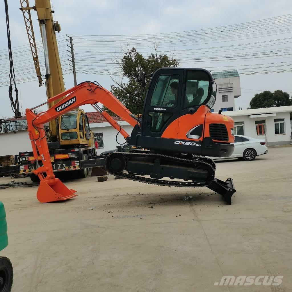 Doosan DX 60-9 C 大型油圧ショベル12t以上（パワーショベル・ユンボ）