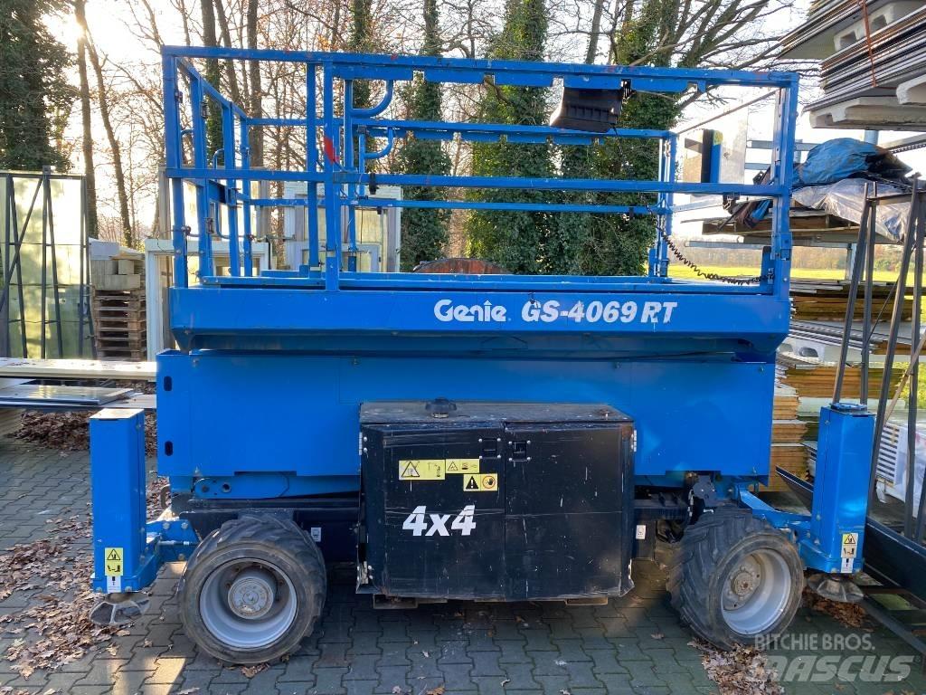 Genie GS 4069 RT シザースリフト