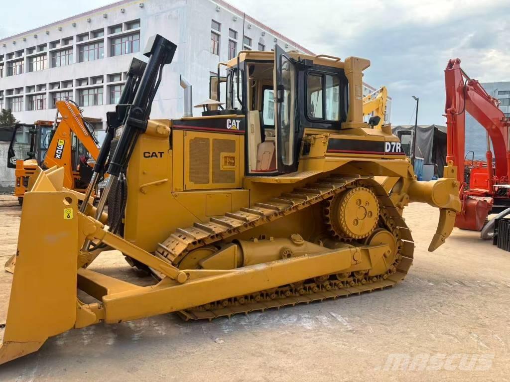 CAT D 7 R ブルドーザー