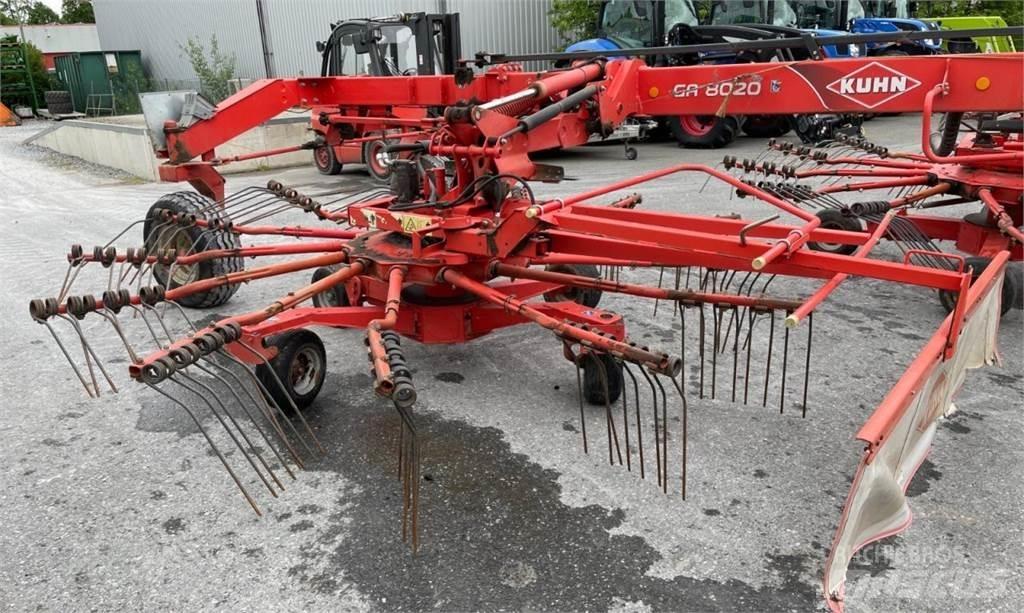 Kuhn GA 8020 ウィンドローア/レーキ