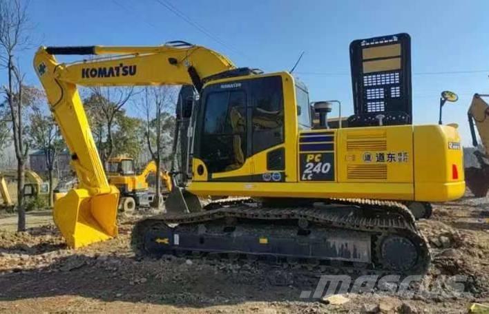 Komatsu PC 240 LC 大型油圧ショベル12t以上（パワーショベル・ユンボ）
