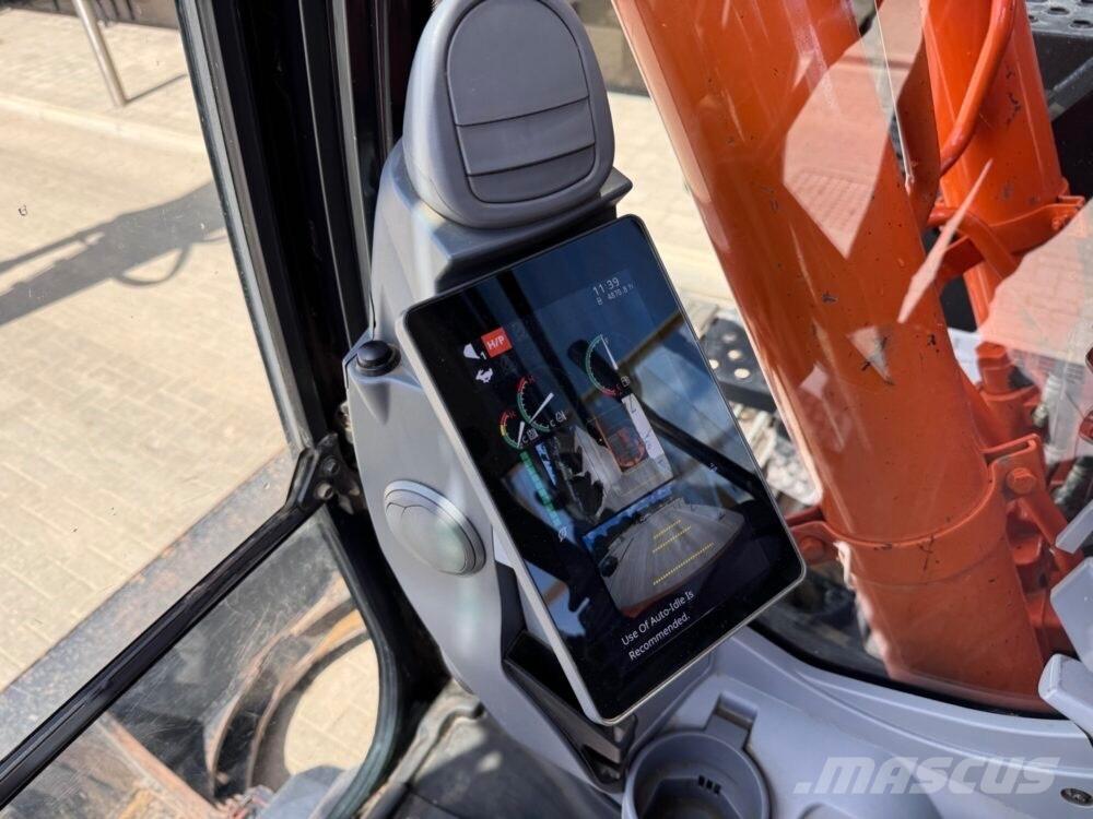Hitachi ZX135USBL-7 大型油圧ショベル12t以上（パワーショベル・ユンボ）