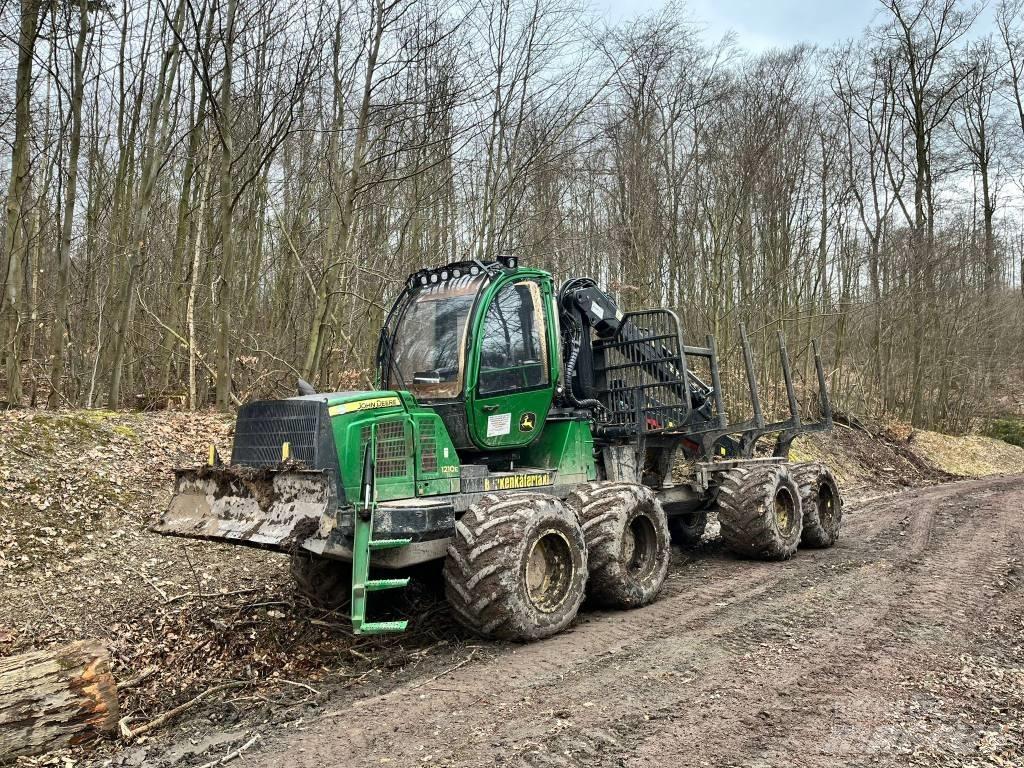 John Deere 1210 E フォワーダー