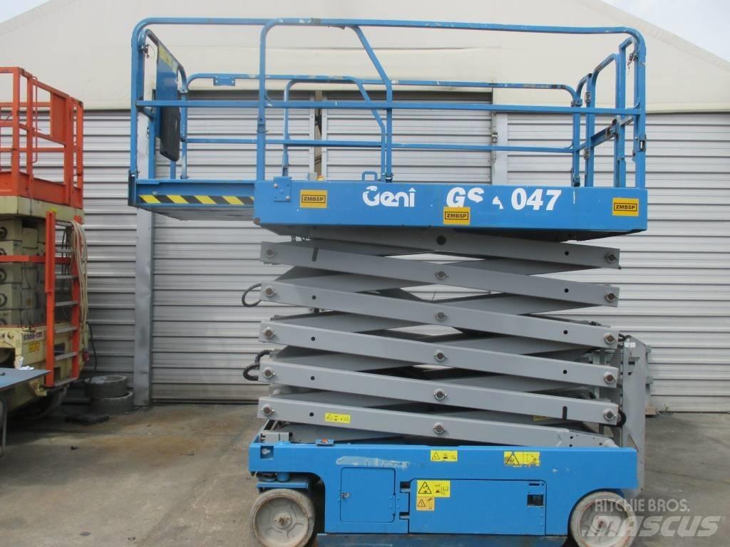Genie GS 4047 シザースリフト