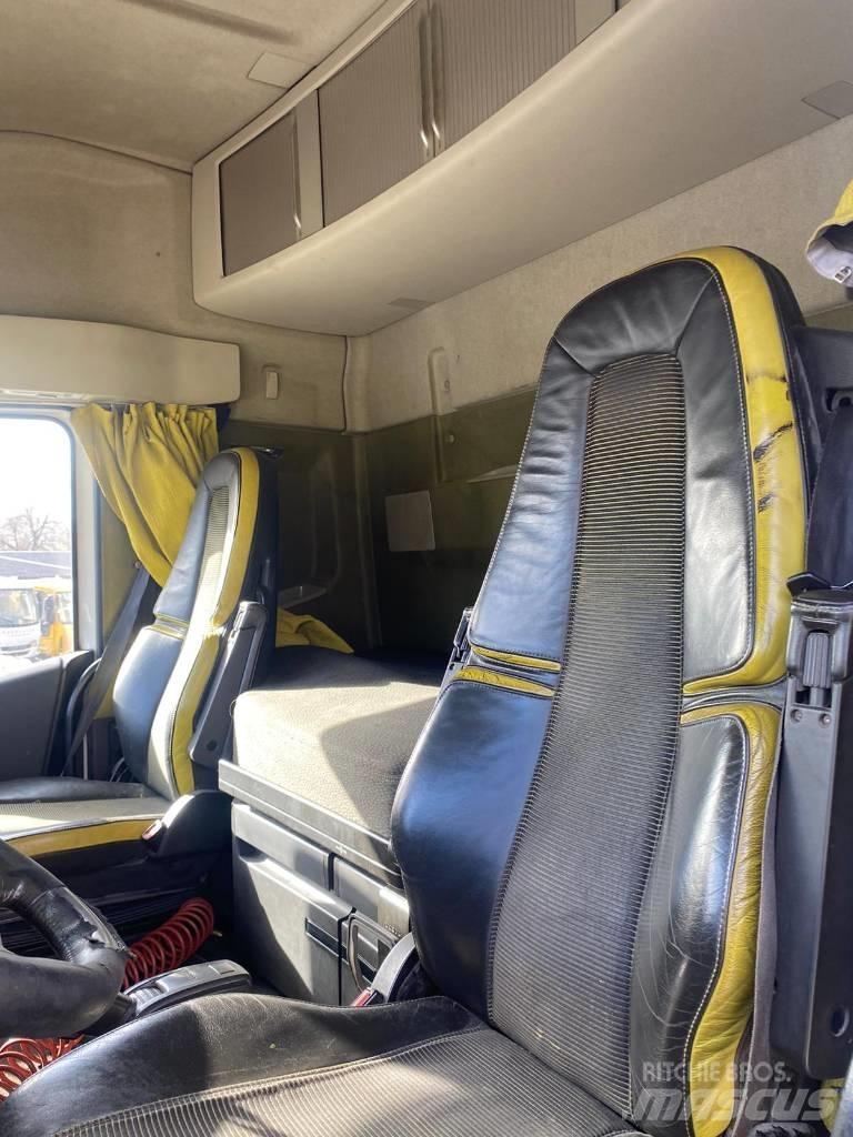 Volvo FH 16 660 平ボディー／ウインチトラック