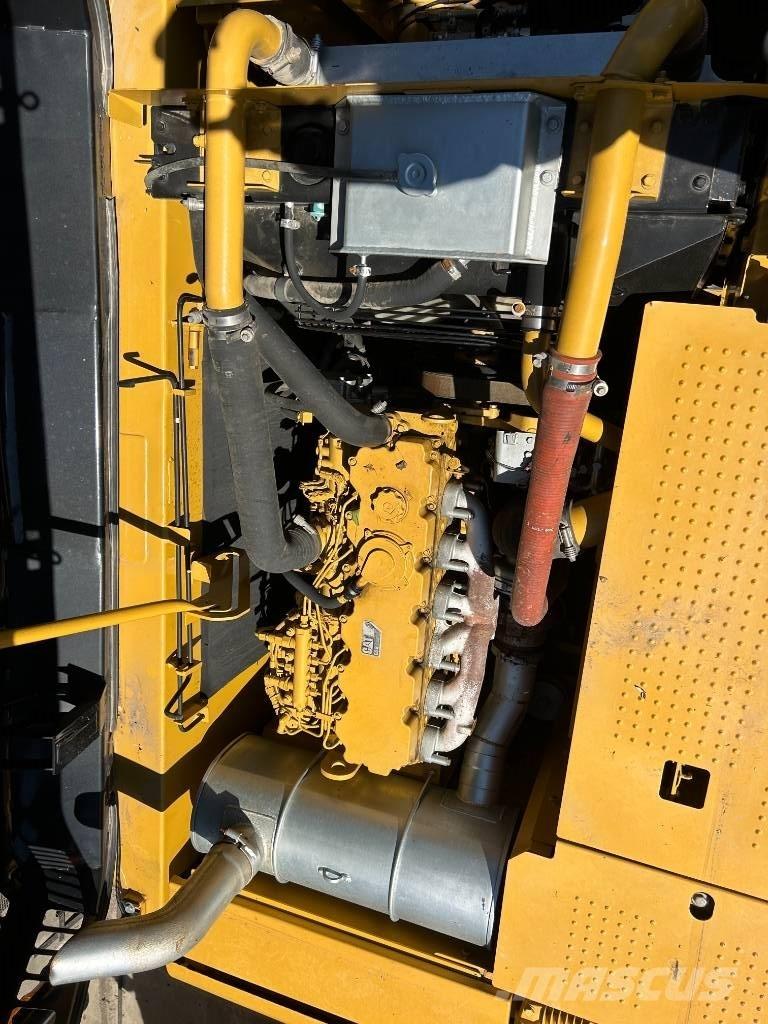 CAT 320D2L 大型油圧ショベル12t以上（パワーショベル・ユンボ）